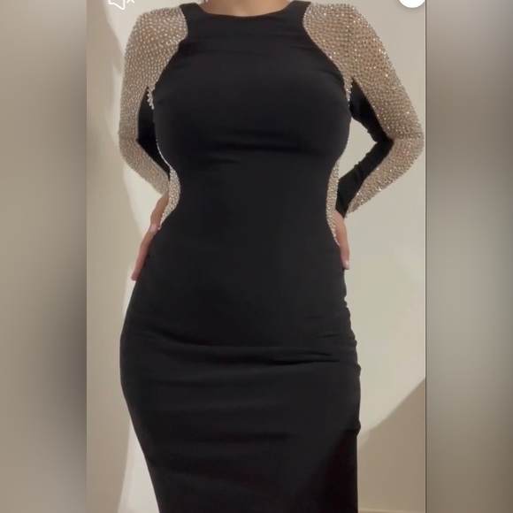 ESCAPE STUDDED EMBELLISHED KNEE LENGTH SHEATH DRESS IS LIKE NEW - Picture 3 of 7